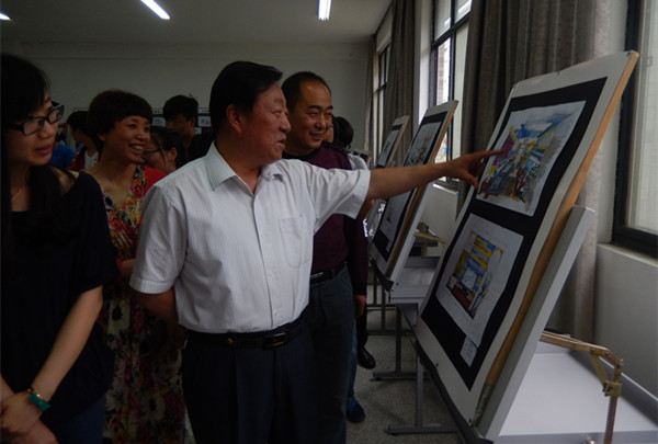 http://www.hzvtc.cn:8080/_mediafile/hzvtc/2015/06/16/257mpfon79.jpg